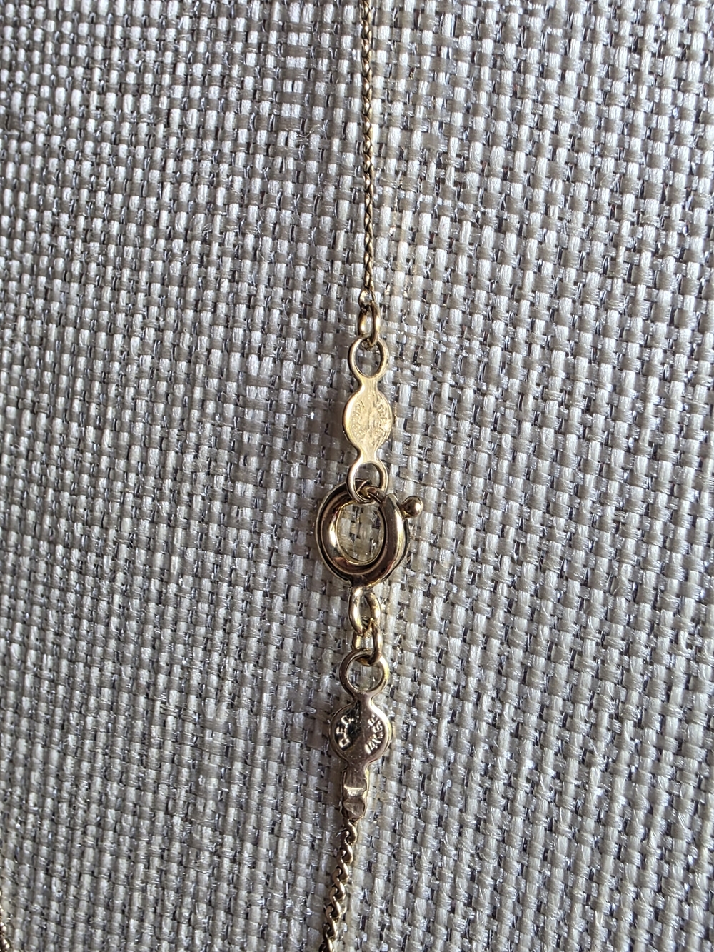 Romantic Vintage 14K Gold Two-Tone Sculpted Rose Necklace Heavy Gold Overlay C - Picture 10 of 10